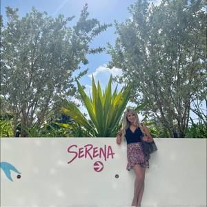 Meet your Posher, Serena